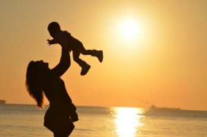Read more about the article دليلك الكامل| كيف تعتنين بنفسك بعد الولادة؟