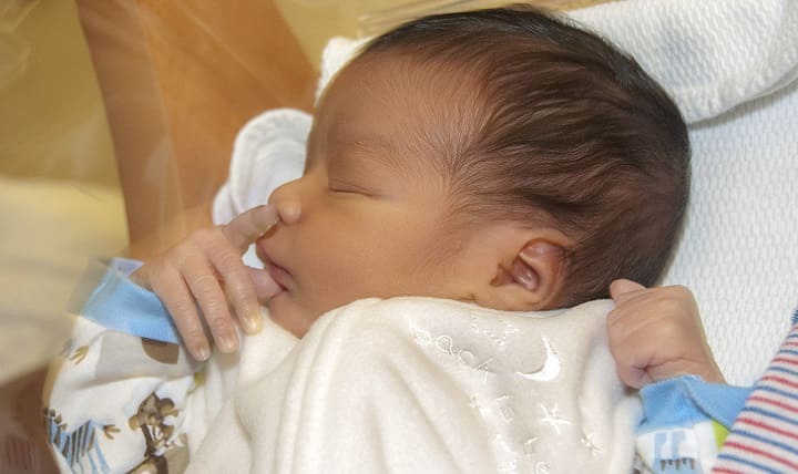 الحماية من موت الفجأة في الرضع